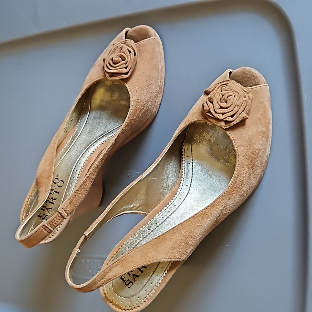 Franco Sarto Peep toe suade wedge